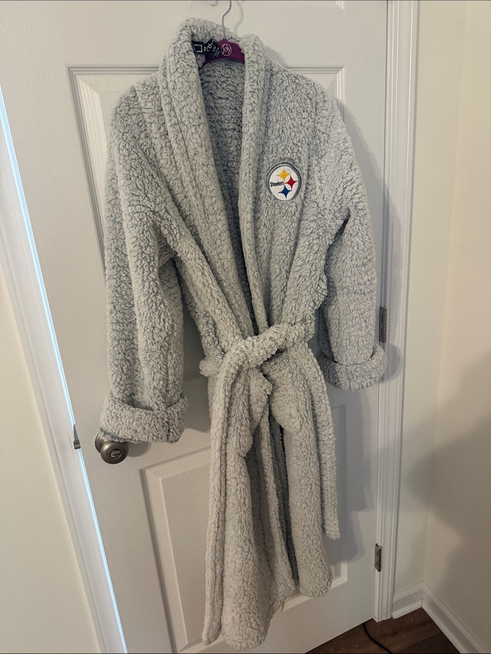 Pittsburgh Steelers Cozy Gray Sherpa Robe